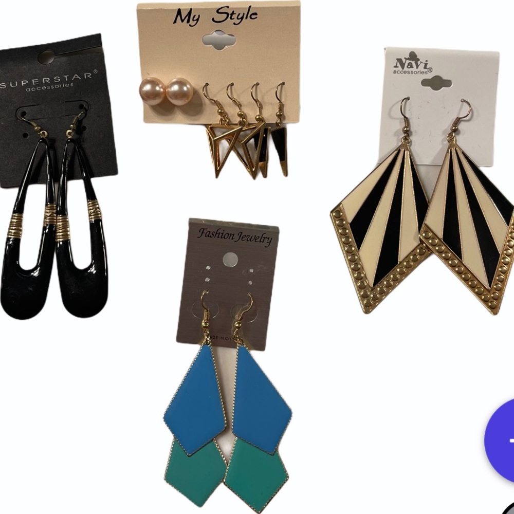 Bundle of 7 Pairs of Earrings
